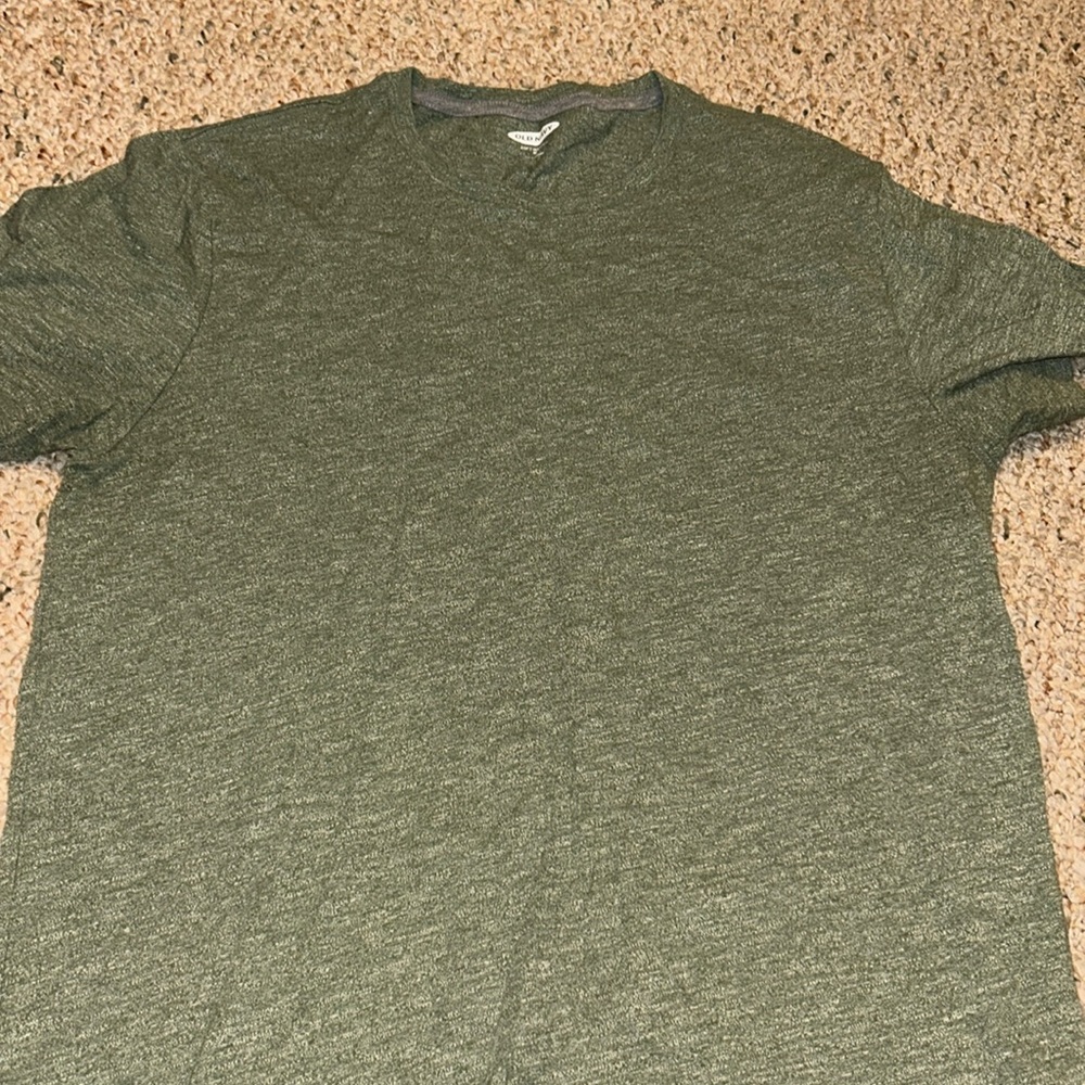 Old Navy T-Shirt